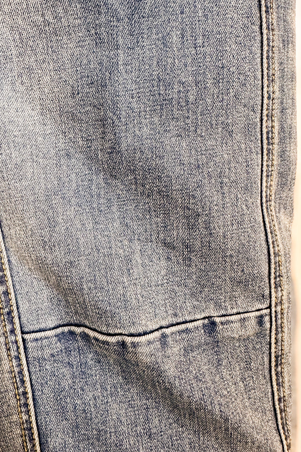 Loose Fit Barrel Jeans / Medium Wash - Image 5