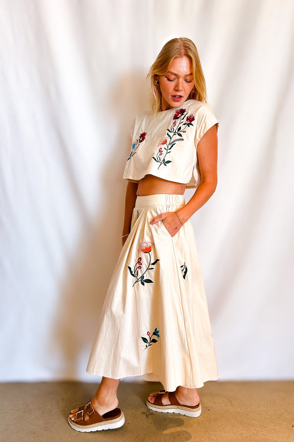 Colorful Embroidered Full Midi Skirt / Beige - Image 6