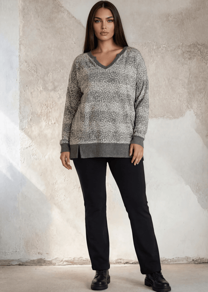 Mixed Pattern V-neck Sweater Top Plus Size in Gray - Image 3