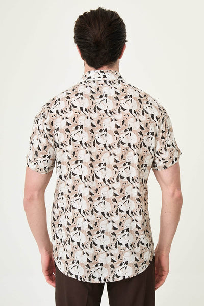 Men’s Camel Patterned Short-Sleeved Casual Shirt. - Image 3